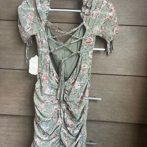 Olive green floral dress brand new with tag size XS NEVER WORN: Altr’d state
